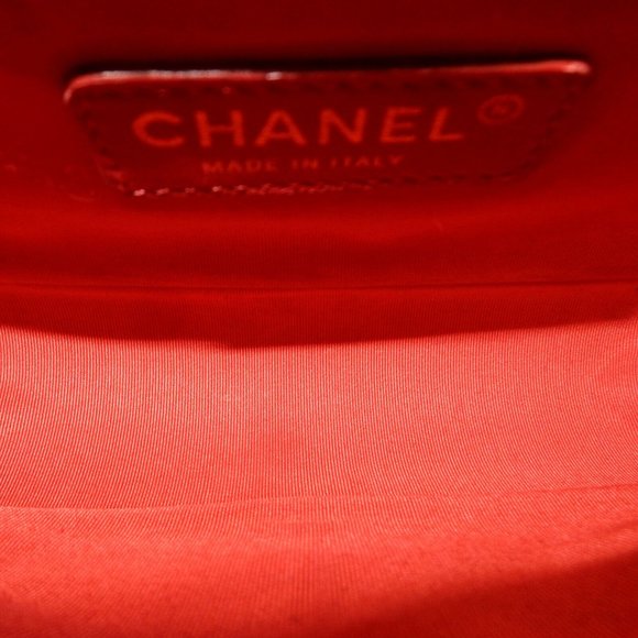 Chanel Red Leather Bag with Gold Chain Strap - Picture 7 of 12